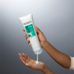 Redken Acidic Bonding Curls Leave In Treatment 250ml -Goldwell Shop RedkenAcidicBondingCurlsLeaveInTreatment250ml2