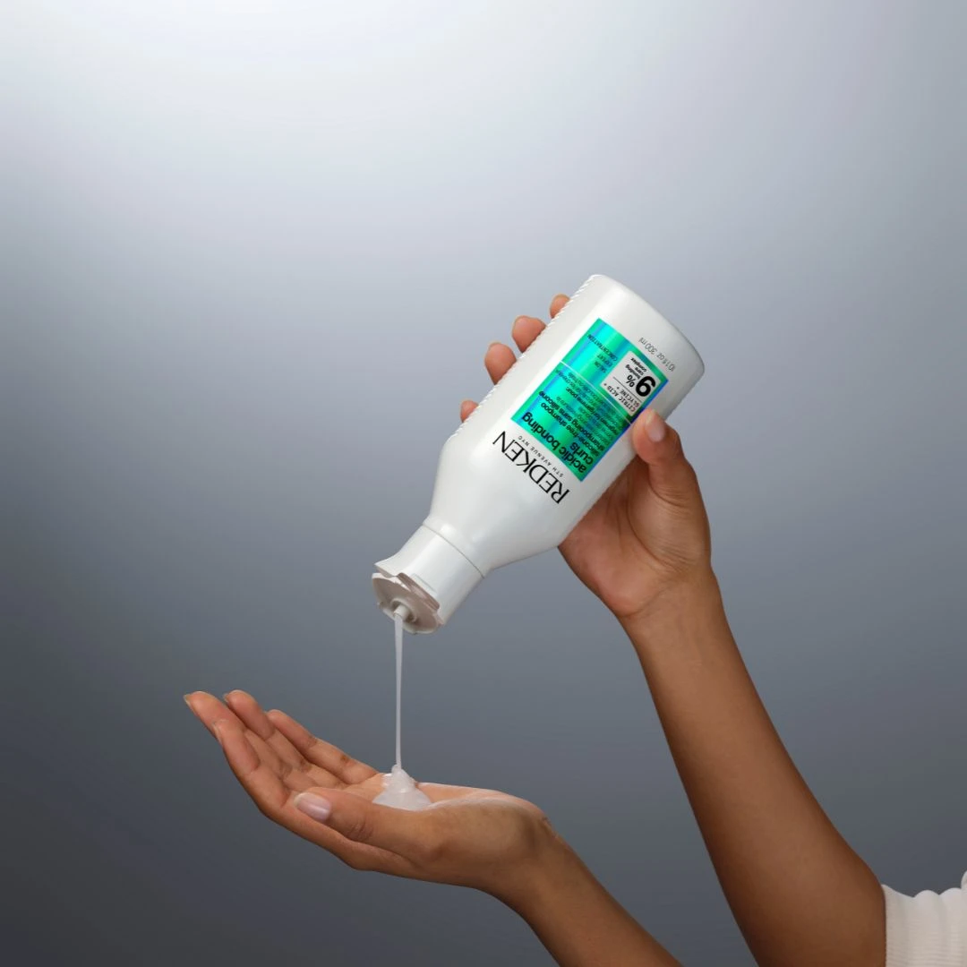 Redken Acidic Bonding Curls Shampoo 300ml 5 Redken Acidic Bonding Curls Shampoo 300ml - Image 3