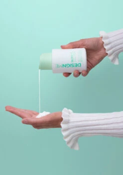 DesignMe Gloss.Me Hydrating Conditioner 300ml -Goldwell Shop designme gloss me hydrating conditioner 300ml 5