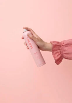 DesignMe Hold.Me Three Way Hairspray 330ml -Goldwell Shop designme hold me three way hairspray 330ml 3