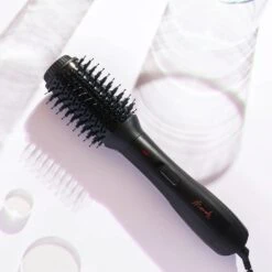 Mermade Hair Blow Dry Brush Black 9 Mermade Hair Blow Dry Brush Black -Goldwell Shop mermade hair blow dry brush black 4 121697